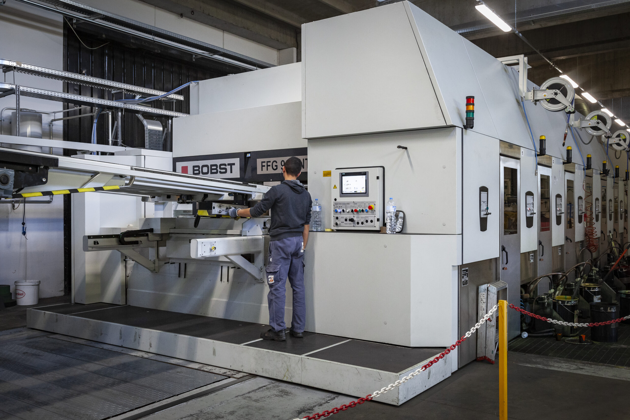Bobst 924 die-cutting machine with flexographic printing up to 6 colors by Scatolificio Medicinese